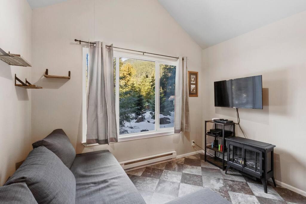 Cozy Tiny Home Steps Away From Mt. Rainier Ashford Kültér fotó